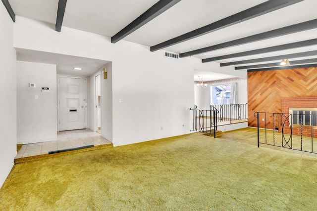 6829 Havenhurst Dr, Sacramento, CA 95831