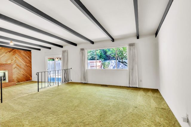 6829 Havenhurst Dr, Sacramento, CA 95831