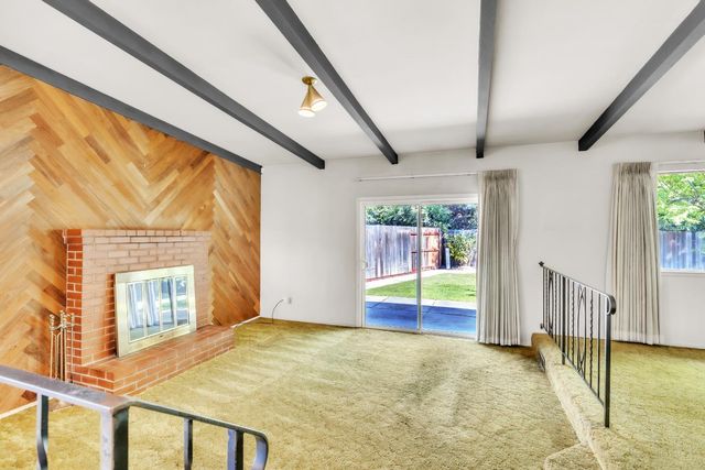 6829 Havenhurst Dr, Sacramento, CA 95831