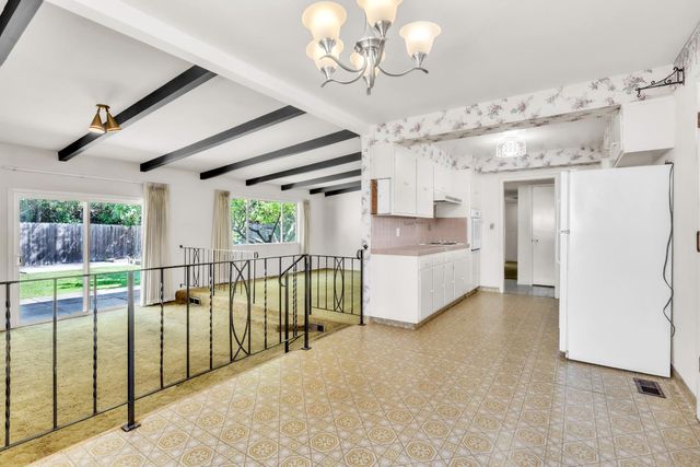 6829 Havenhurst Dr, Sacramento, CA 95831