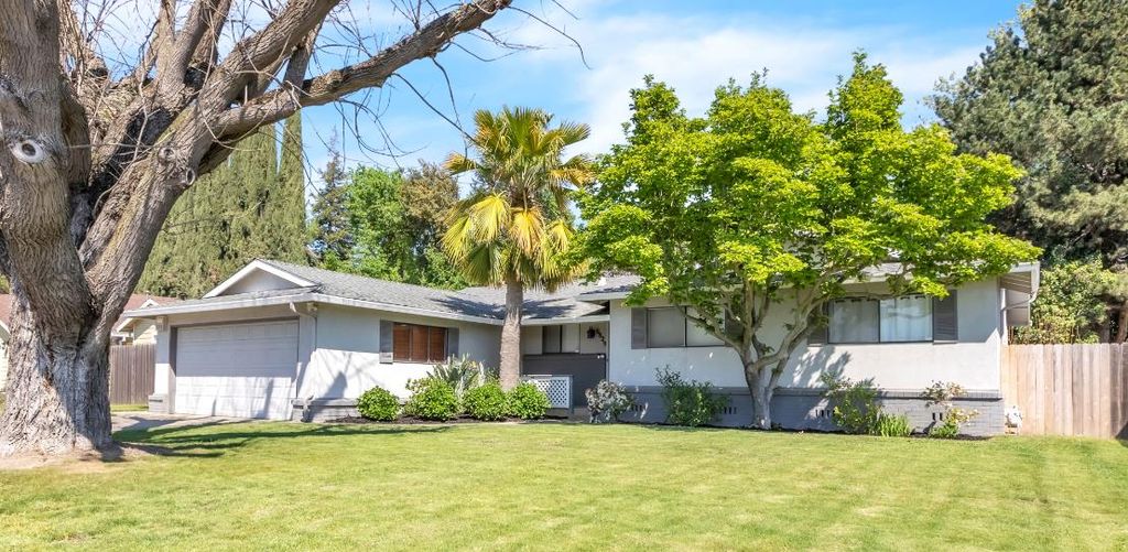 6829 Havenhurst Dr, Sacramento, CA 95831