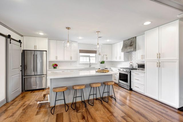 3018 Ann Arbor Drive, Houston, TX 77063