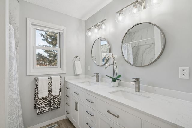 15335 67th Avenue N, Maple Grove, MN 55311