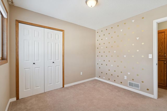 15335 67th Avenue N, Maple Grove, MN 55311