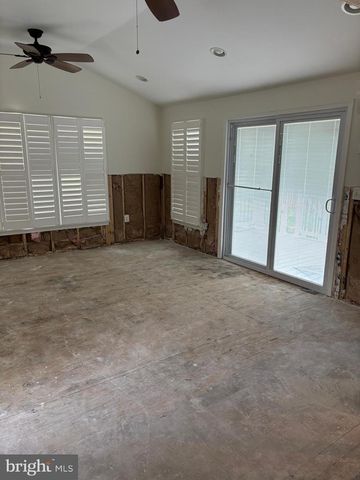 6717 LOWES LN, Elkridge, MD 21075