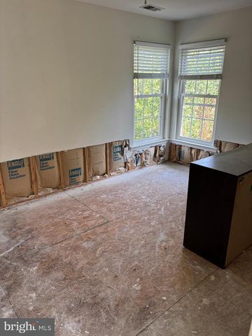 6717 LOWES LN, Elkridge, MD 21075