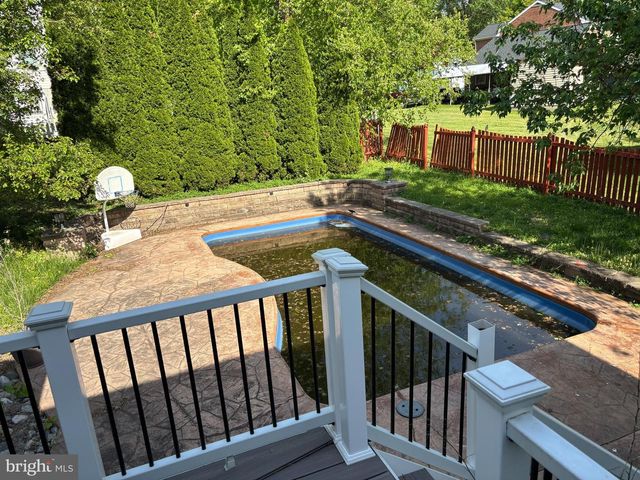 6717 LOWES LN, Elkridge, MD 21075