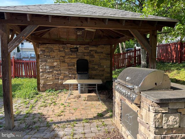 6717 LOWES LN, Elkridge, MD 21075