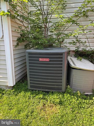 6717 LOWES LN, Elkridge, MD 21075