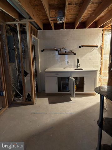 6717 LOWES LN, Elkridge, MD 21075