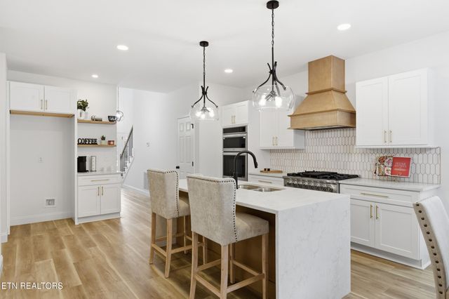 1902 Woodbine Ave, Knoxville, TN 37917