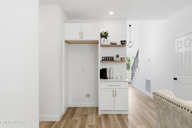 1902 Woodbine Ave, Knoxville, TN 37917