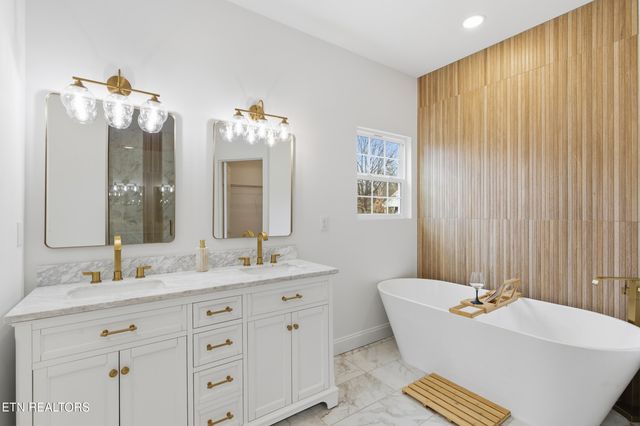 1902 Woodbine Ave, Knoxville, TN 37917