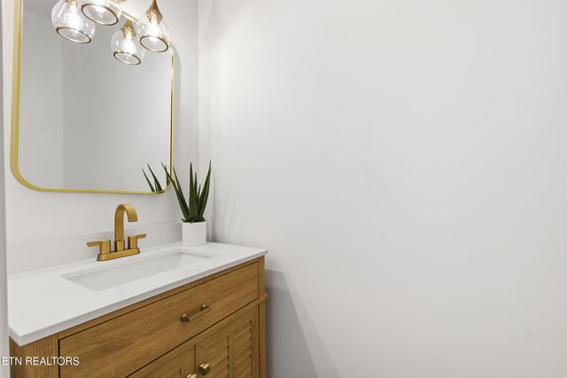 1902 Woodbine Ave, Knoxville, TN 37917