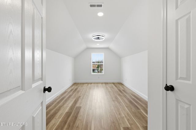 1902 Woodbine Ave, Knoxville, TN 37917