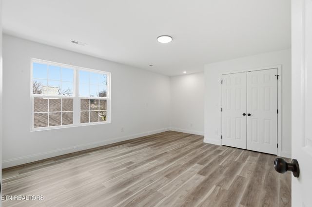 1902 Woodbine Ave, Knoxville, TN 37917