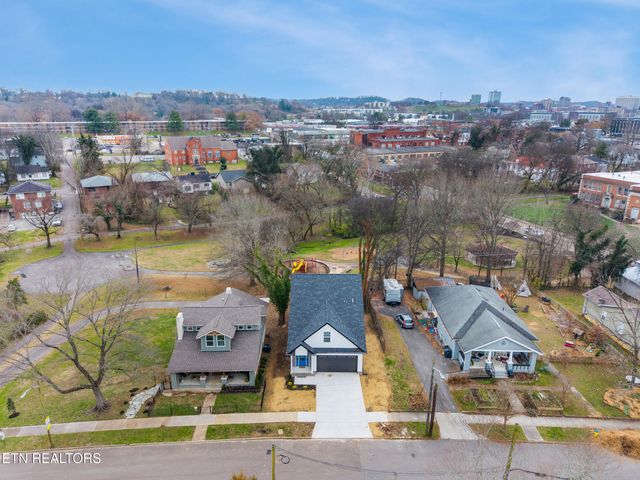 1902 Woodbine Ave, Knoxville, TN 37917