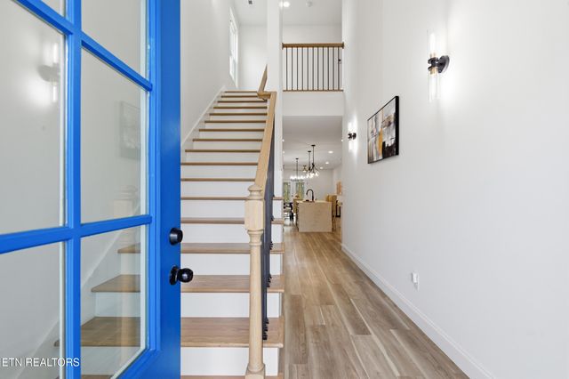 1902 Woodbine Ave, Knoxville, TN 37917