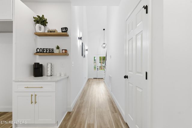 1902 Woodbine Ave, Knoxville, TN 37917