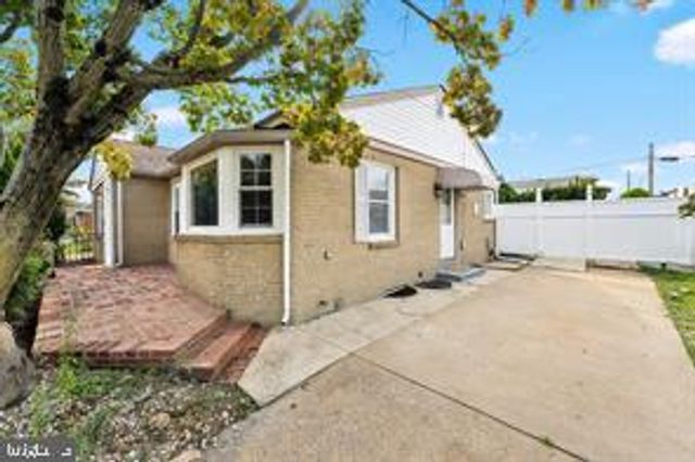406 STANTON RD, Wilmington, DE 19804