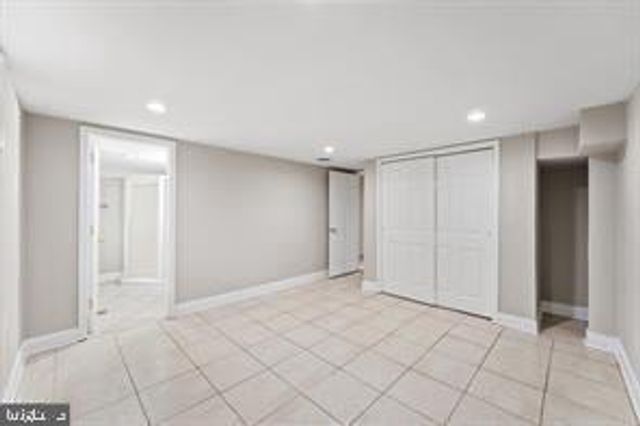 406 STANTON RD, Wilmington, DE 19804