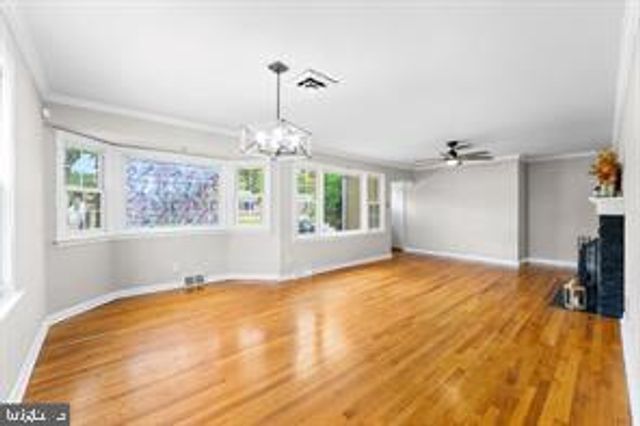 406 STANTON RD, Wilmington, DE 19804
