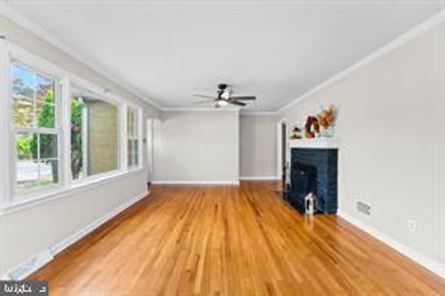 406 STANTON RD, Wilmington, DE 19804
