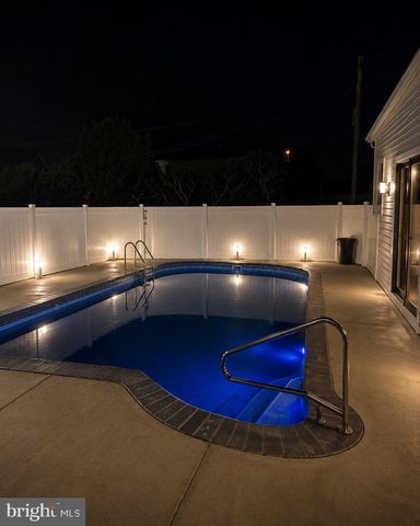 406 STANTON RD, Wilmington, DE 19804