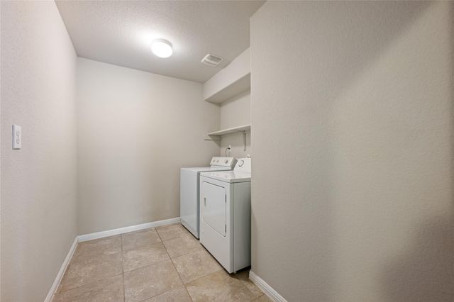 308 Moulins LN, Georgetown, TX 78626