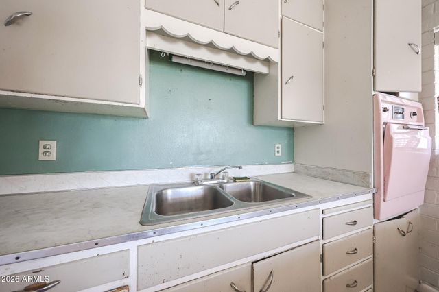 1805 E RANDALL Drive, Tempe, AZ 85281