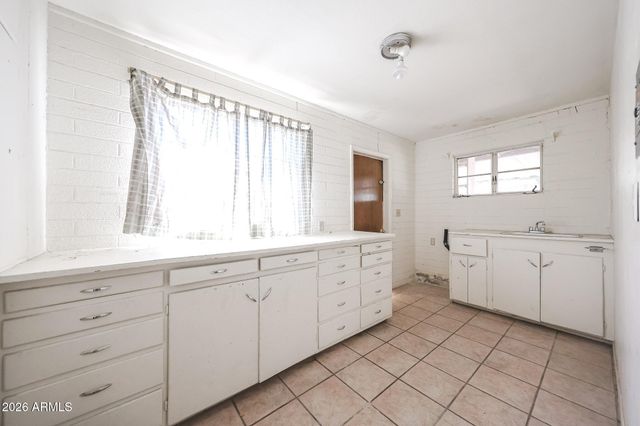 1805 E RANDALL Drive, Tempe, AZ 85281