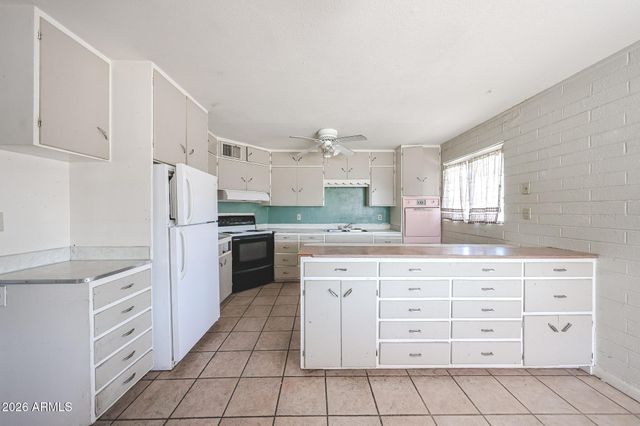 1805 E RANDALL Drive, Tempe, AZ 85281