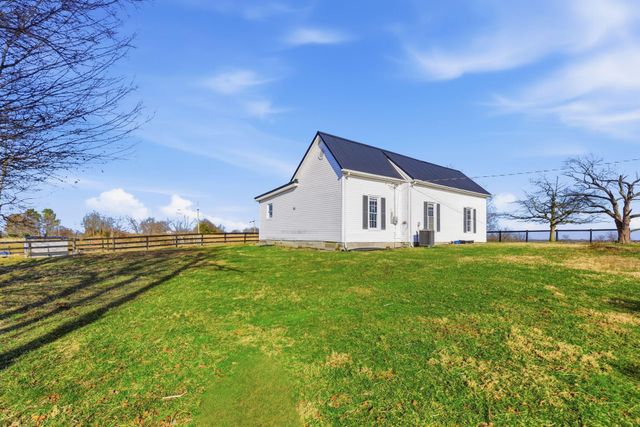 1297 Kemper Lane, Lancaster, KY 40444