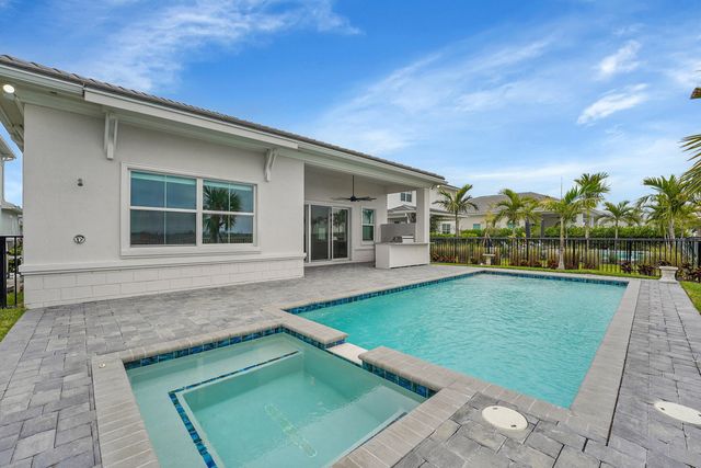 12582 Nautilus Circle, Palm Beach Gardens, FL 33412