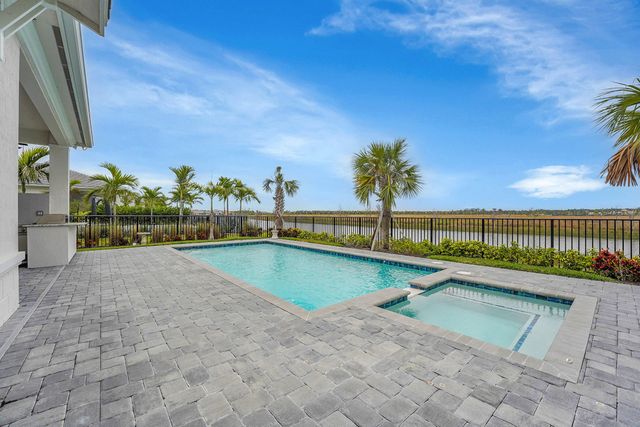 12582 Nautilus Circle, Palm Beach Gardens, FL 33412