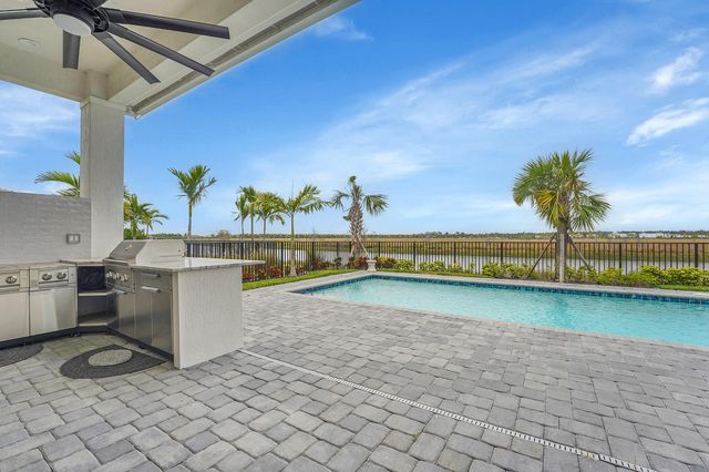 12582 Nautilus Circle, Palm Beach Gardens, FL 33412
