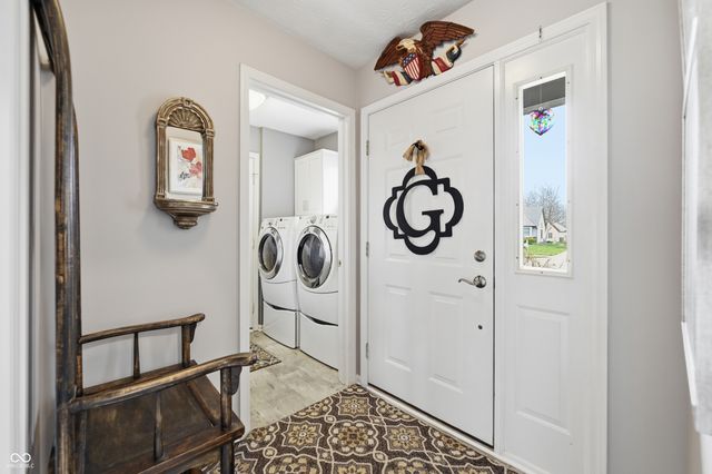 6468 Hunters Green Lane, Indianapolis, IN 46278