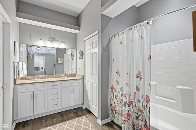 6468 Hunters Green Lane, Indianapolis, IN 46278