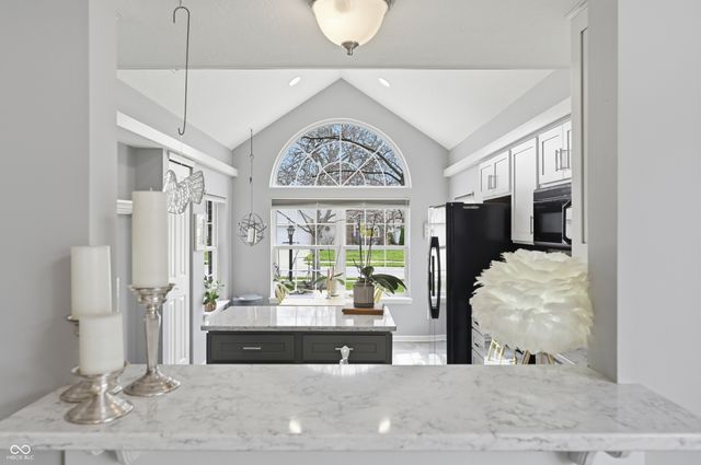 6468 Hunters Green Lane, Indianapolis, IN 46278