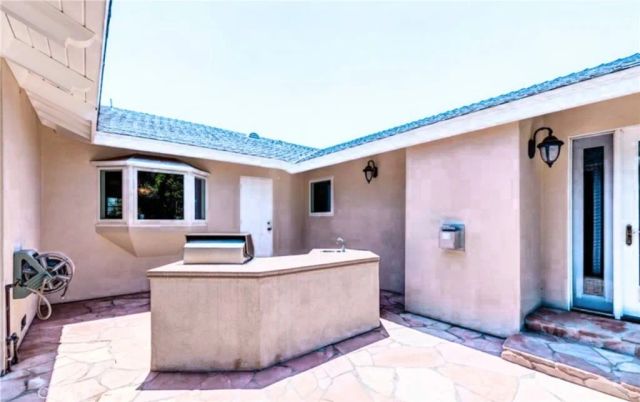 20761 Germain Street, Chatsworth, CA 91311