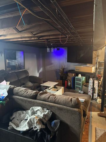 6730 Buckingham Avenue, Allen Park, MI 48101