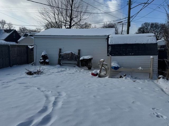 6730 Buckingham Avenue, Allen Park, MI 48101