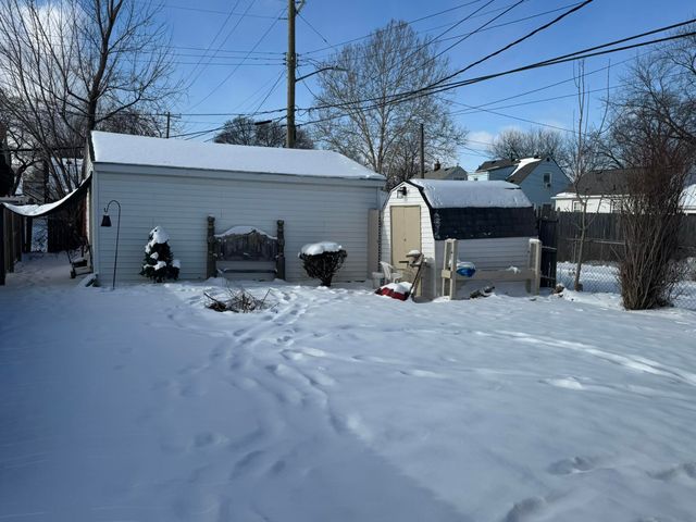 6730 Buckingham Avenue, Allen Park, MI 48101