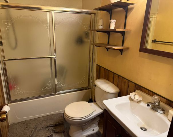 6730 Buckingham Avenue, Allen Park, MI 48101