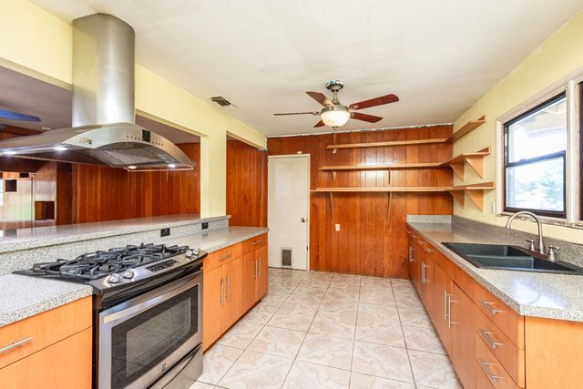 7136 Calvin Dr, Citrus Heights, CA 95621