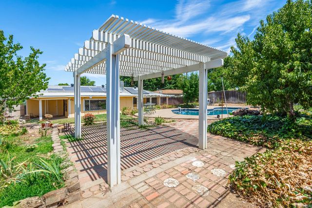 7136 Calvin Dr, Citrus Heights, CA 95621
