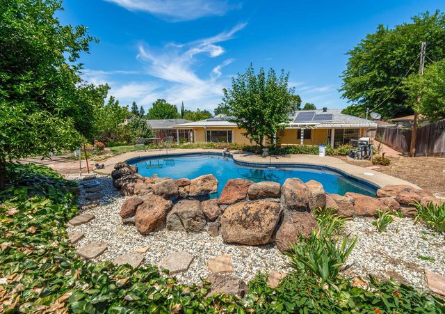 7136 Calvin Dr, Citrus Heights, CA 95621