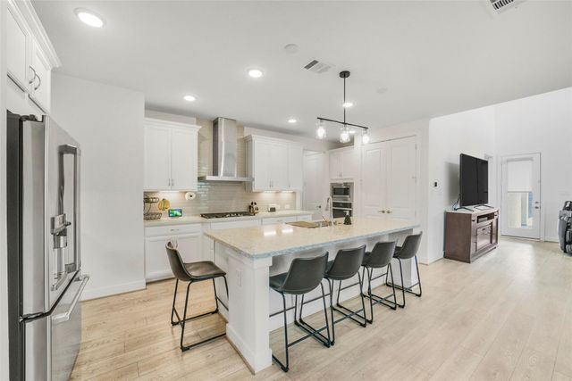 147 Renodes Garden Lane, Tomball, TX 77375