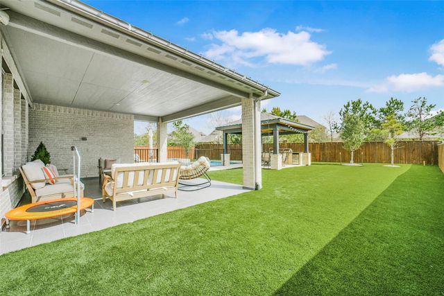 147 Renodes Garden Lane, Tomball, TX 77375