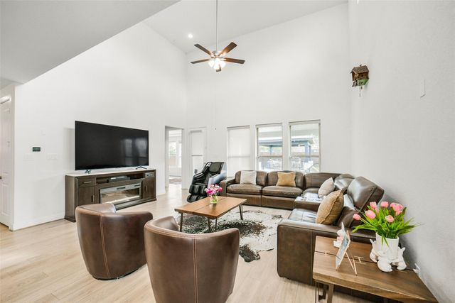 147 Renodes Garden Lane, Tomball, TX 77375